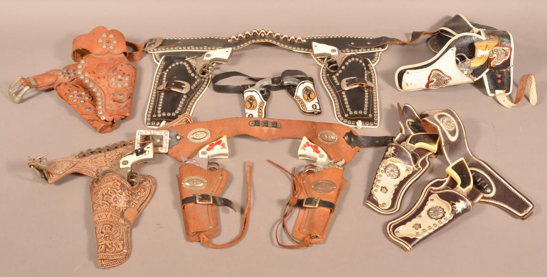 Lot of Vintage Toy Cowboy Cap Pistols. (1 of 1)