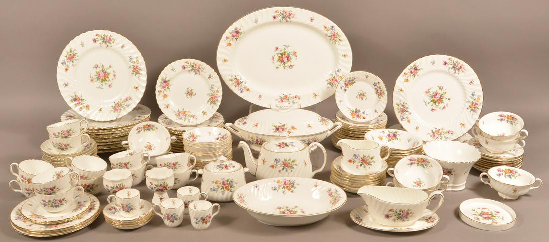 Large Minton Marlow Pattern Bone China Dinner Service.: Large Minton "Marlow" Pattern Bone China Dinner Service. Condition: Very good.
