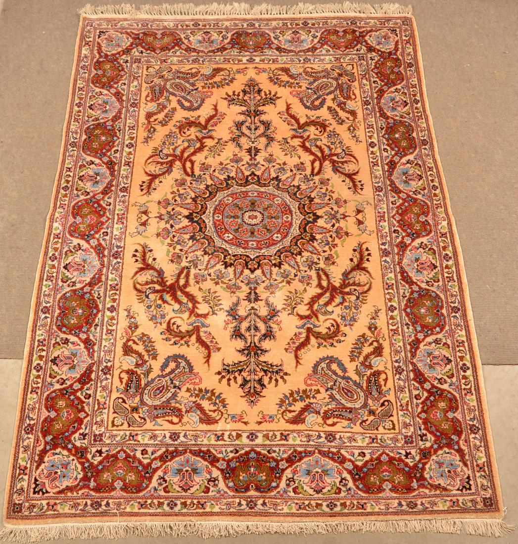 Floral Pattern Center Medallion Oriental Area Rug.: Vintage Floral Pattern Center Medallion Oriental Area Rug. 4'6" x 7'2". Condition: Good with minor wear.