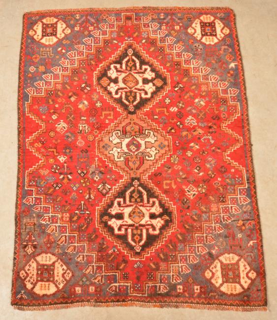 Vintage Geometric Pattern Oriental Area Rug.: Vintage Geometric Pattern Oriental Area Rug. 3'4" x 4'8". Condition: Good with minor wear.
