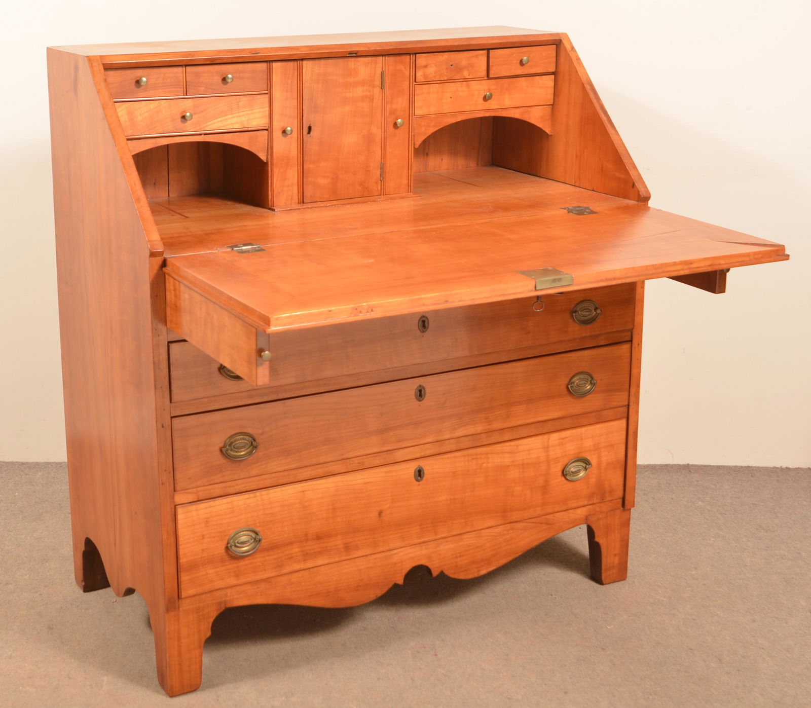 American Hepplewhite Cherry Slant Lid Desk. (1 of 5)