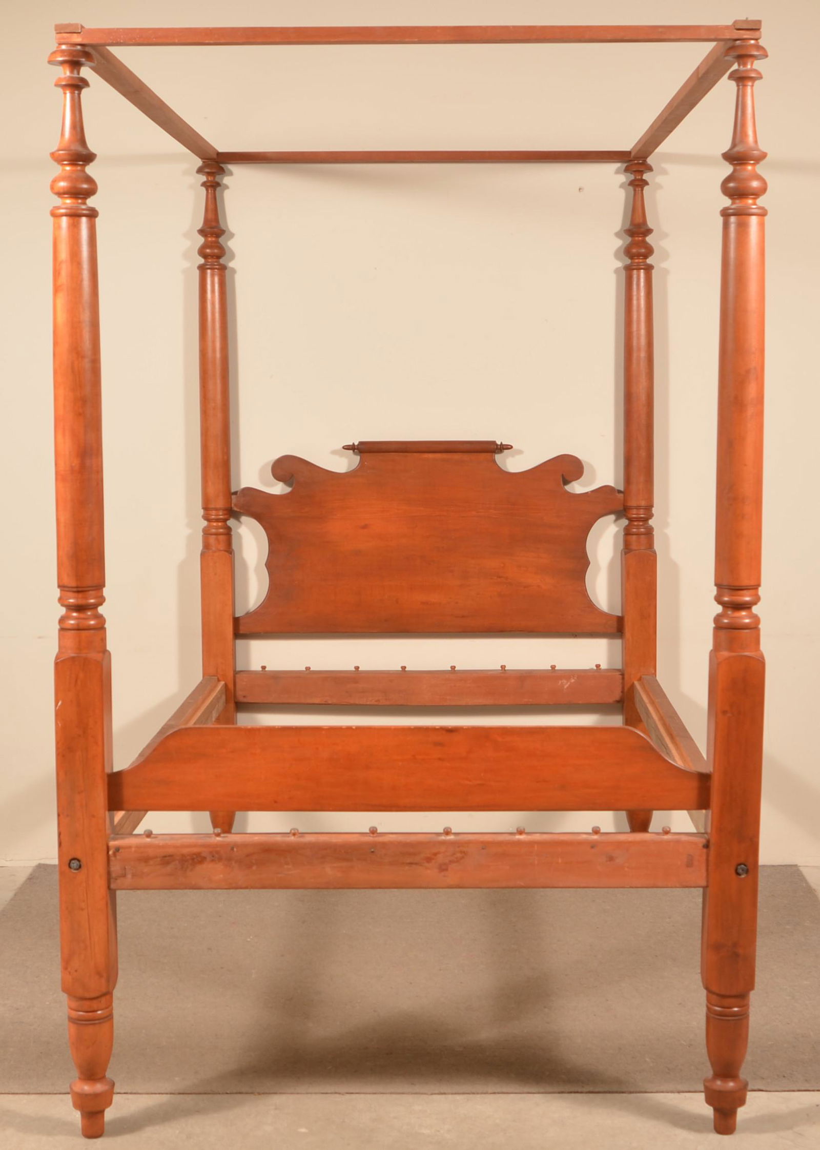 Pennsylvania Federal Cherry Poster Rope Bed. (1 of 5)
