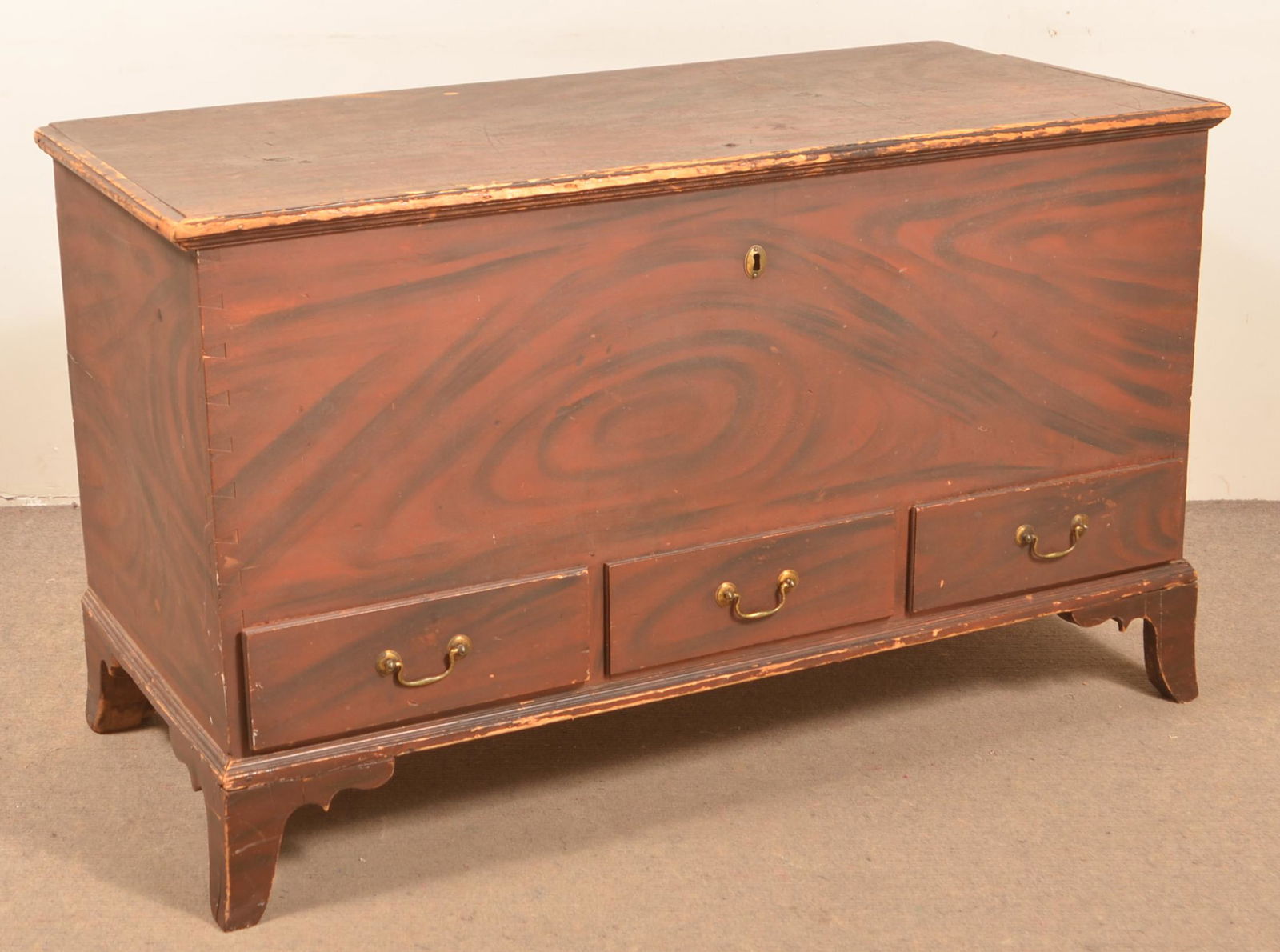 PA Hepplewhite Paint Decorated Blanket Chest. (1 of 5)