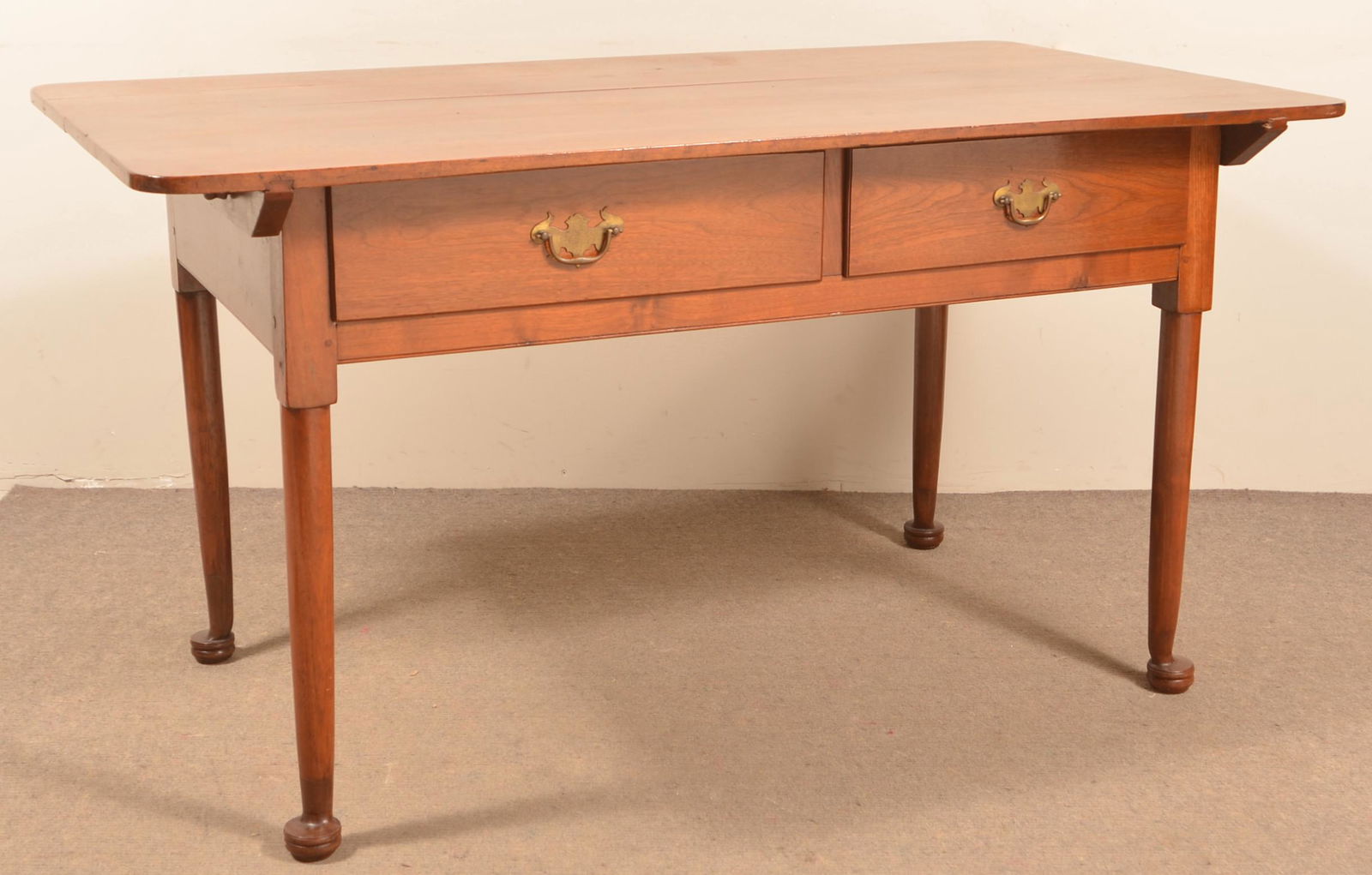 Pennsylvania Queen Anne Walnut Pin Top Farm Table. (1 of 3)