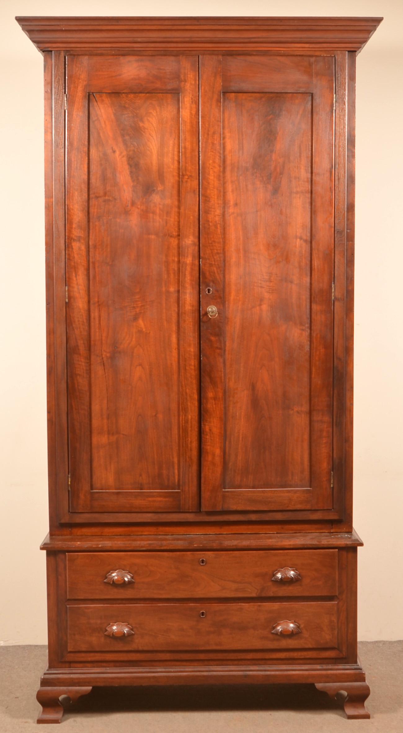 American Victorian Walnut Linen Press. (1 of 6)