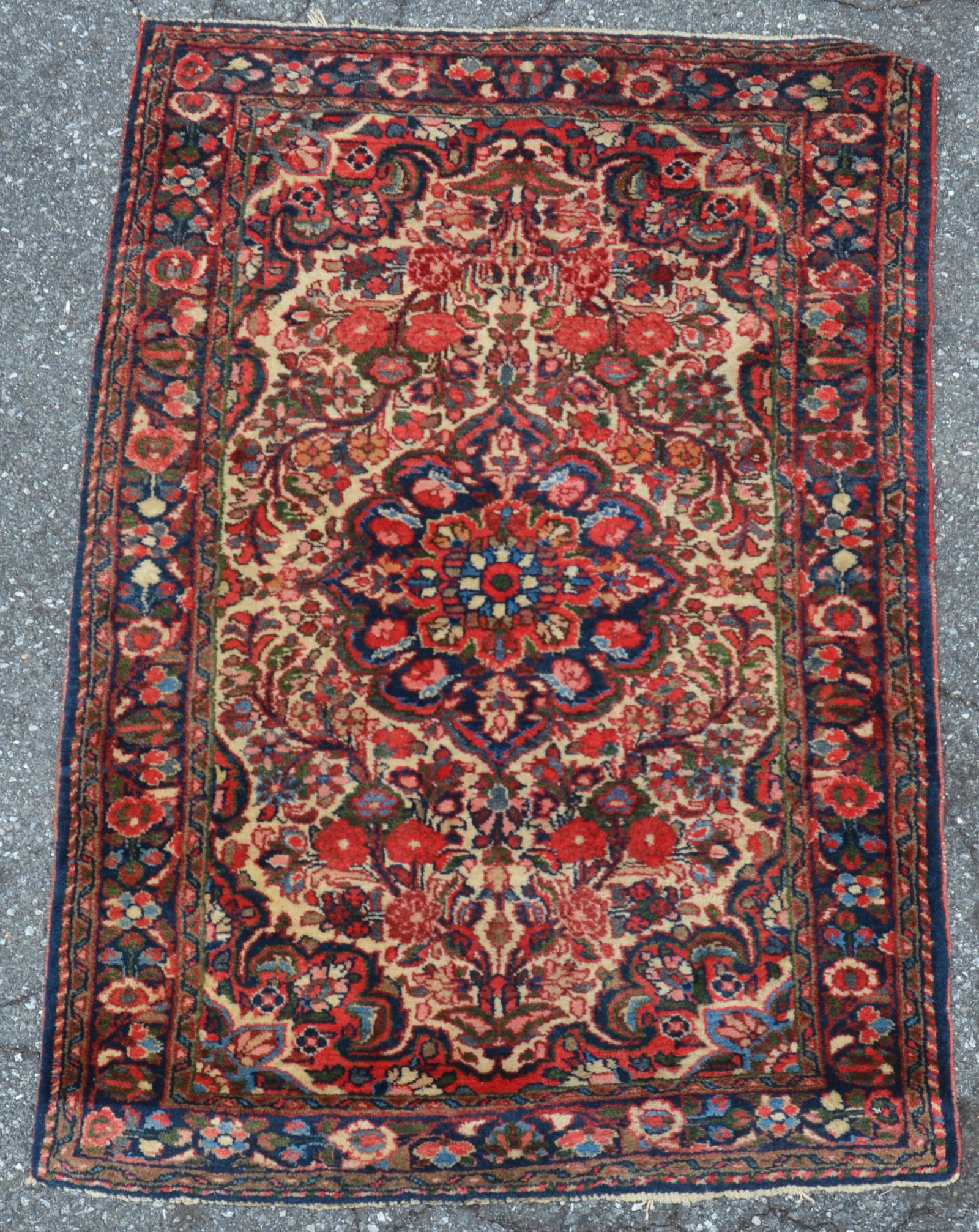 Vintage Oriental Floral Pattern Area Rug.: Vintage Oriental Floral Pattern Area Rug. 3'5" x 4'10". Condition: Good with wear.