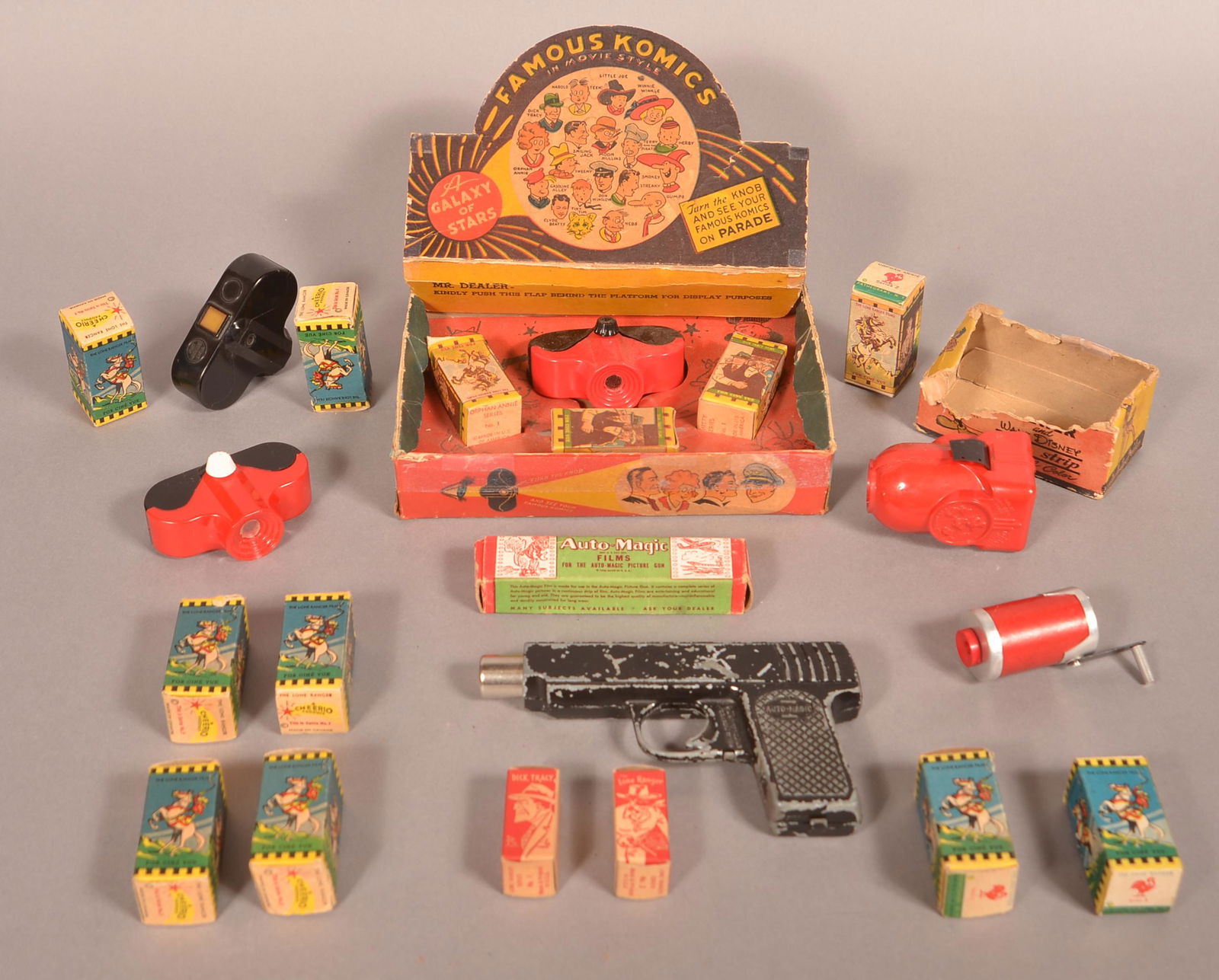 Lot of Vintage Comic and Star films.: Lot of Vintage Comic and Star films. Including Cine Vue and Auto-Magic. Condition: Good with wear.