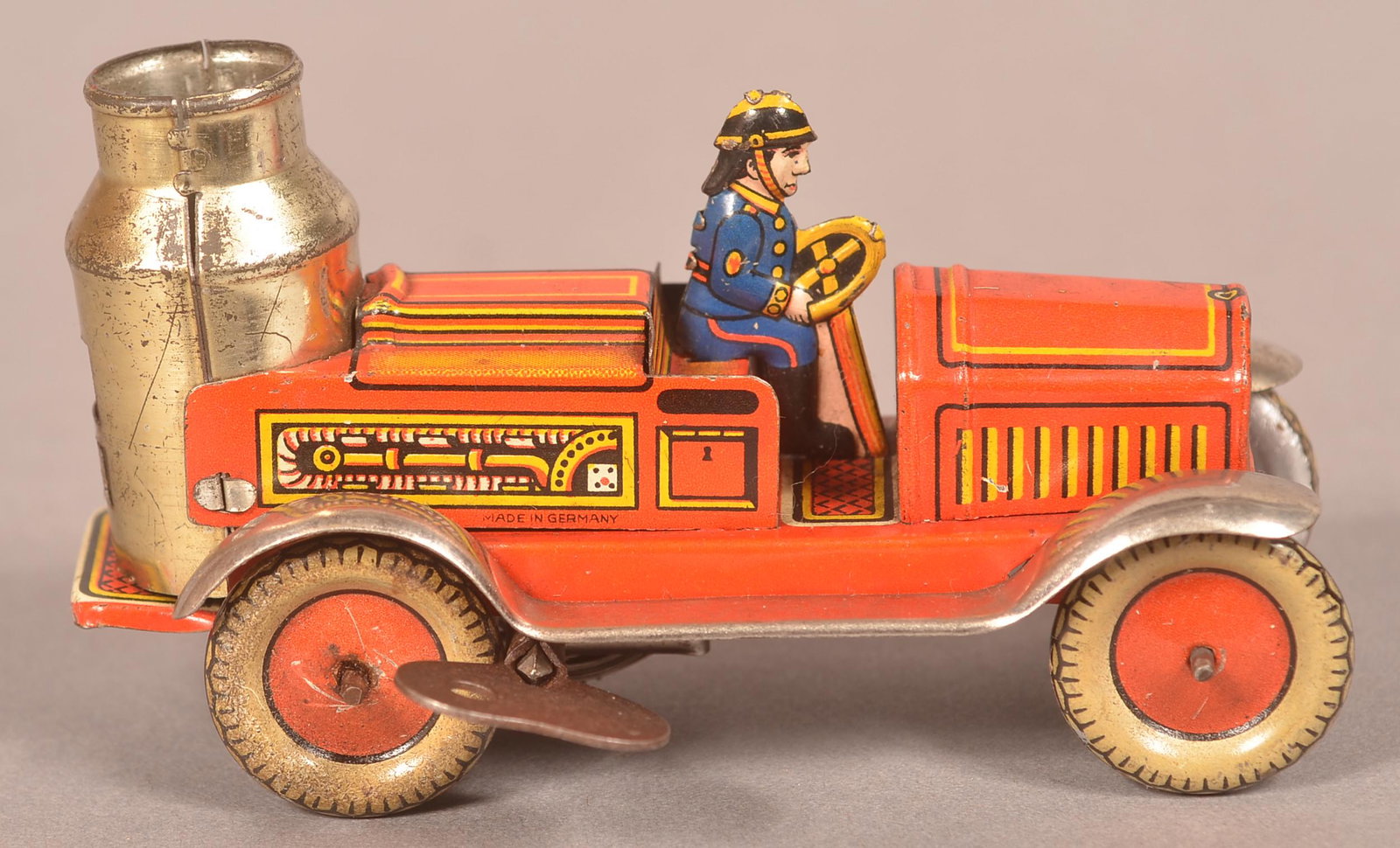 German Tin Litho Wind-up Fire Pumper. (1 of 5)