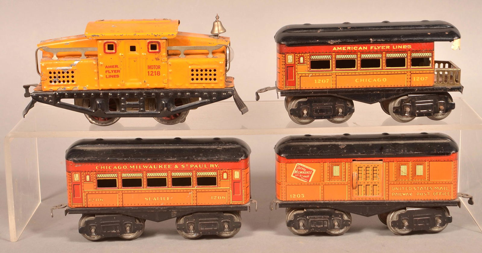 American Flyer Prewar O-gauge 1218 Passenger Set. (1 of 3)