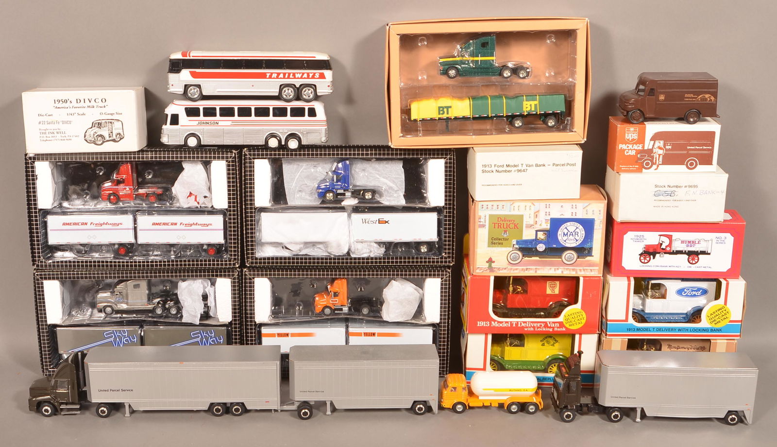 Boxlot of Various Die-cast Vehicles. (1 of 1)