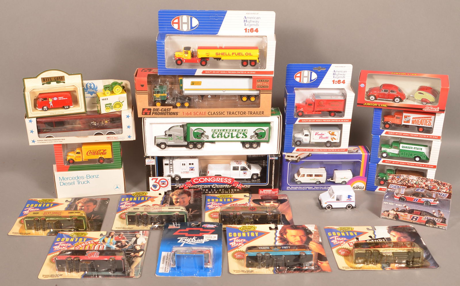 Boxlot of Various Die-cast Vehicles. (1 of 1)