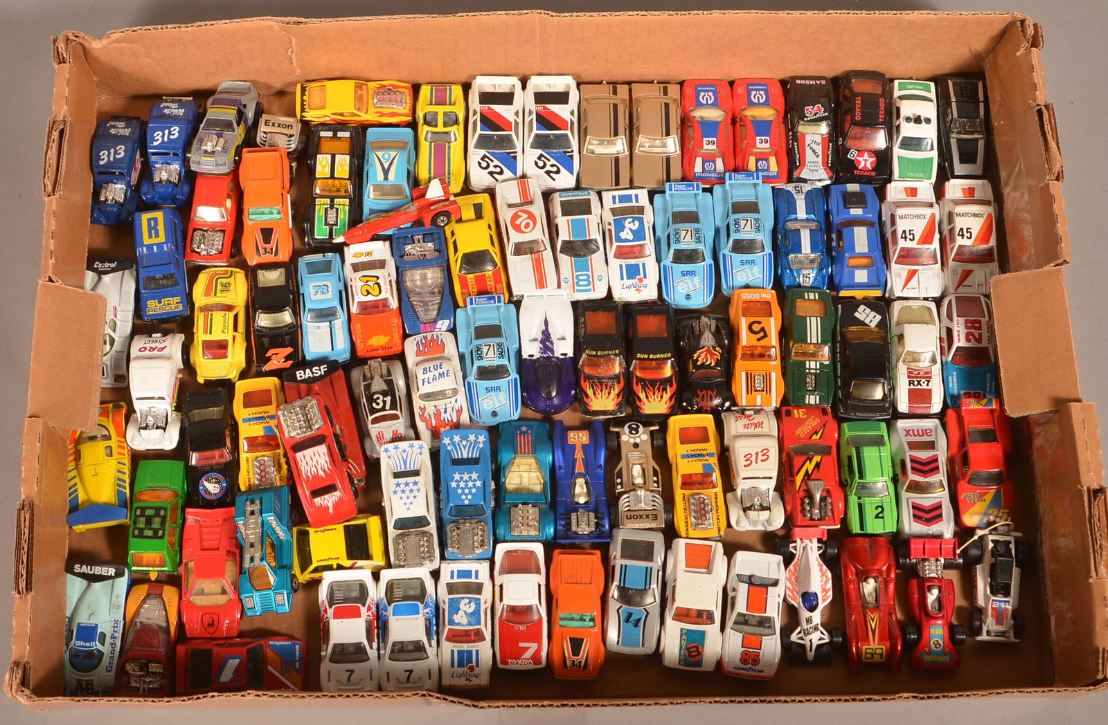 Lot of Various Matchbox Vehicles. (1 of 1)