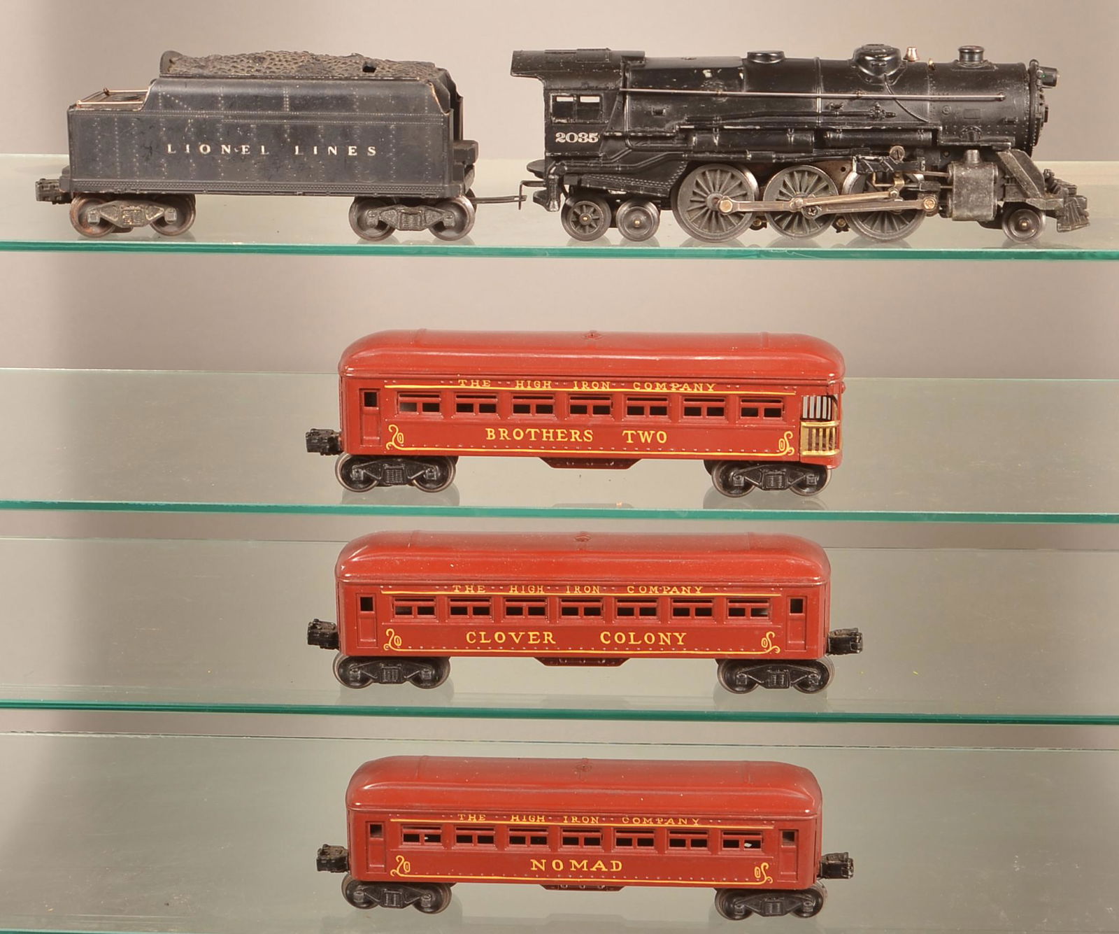 Lionel 639 0-Gauge Five Piece Passenger Train Set. (1 of 2)