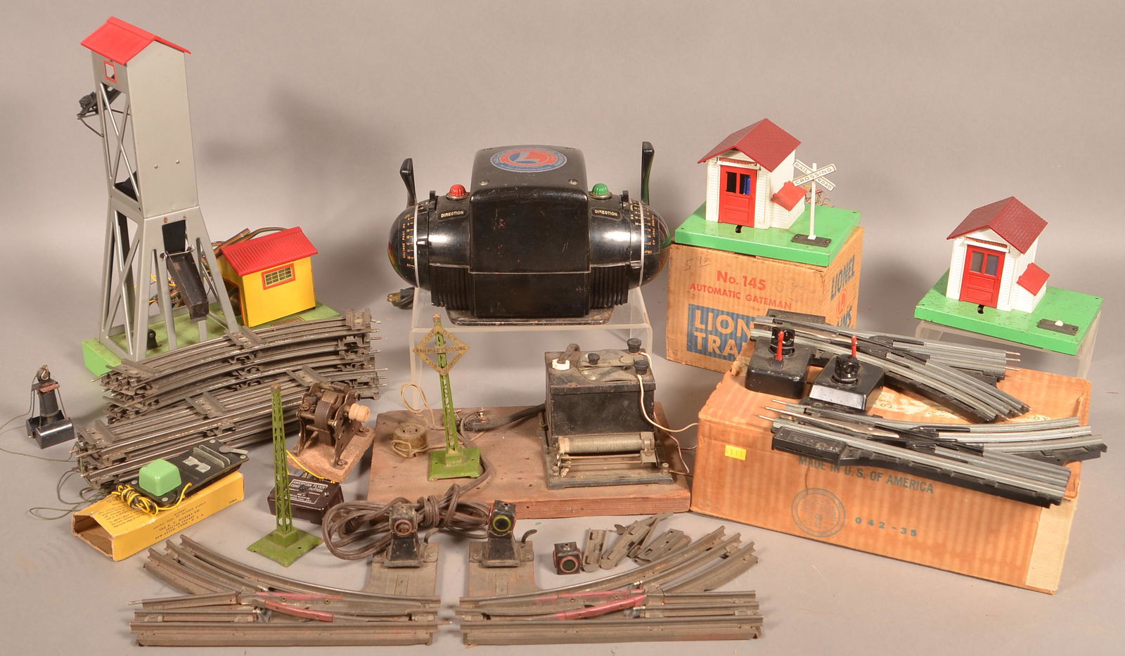 vintage lionel train accessories