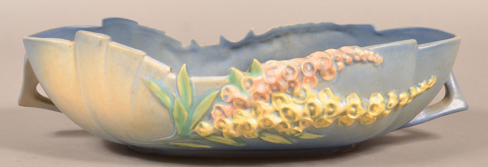 Roseville Art Pottery Foxglove Pattern Console Bowl. (1 of 4)