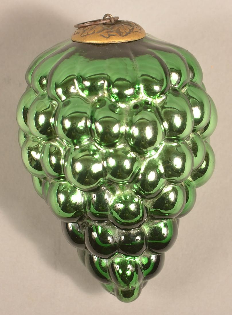 Antique German Green Glass Cluster of Grapes Kugel. (1 of 3)