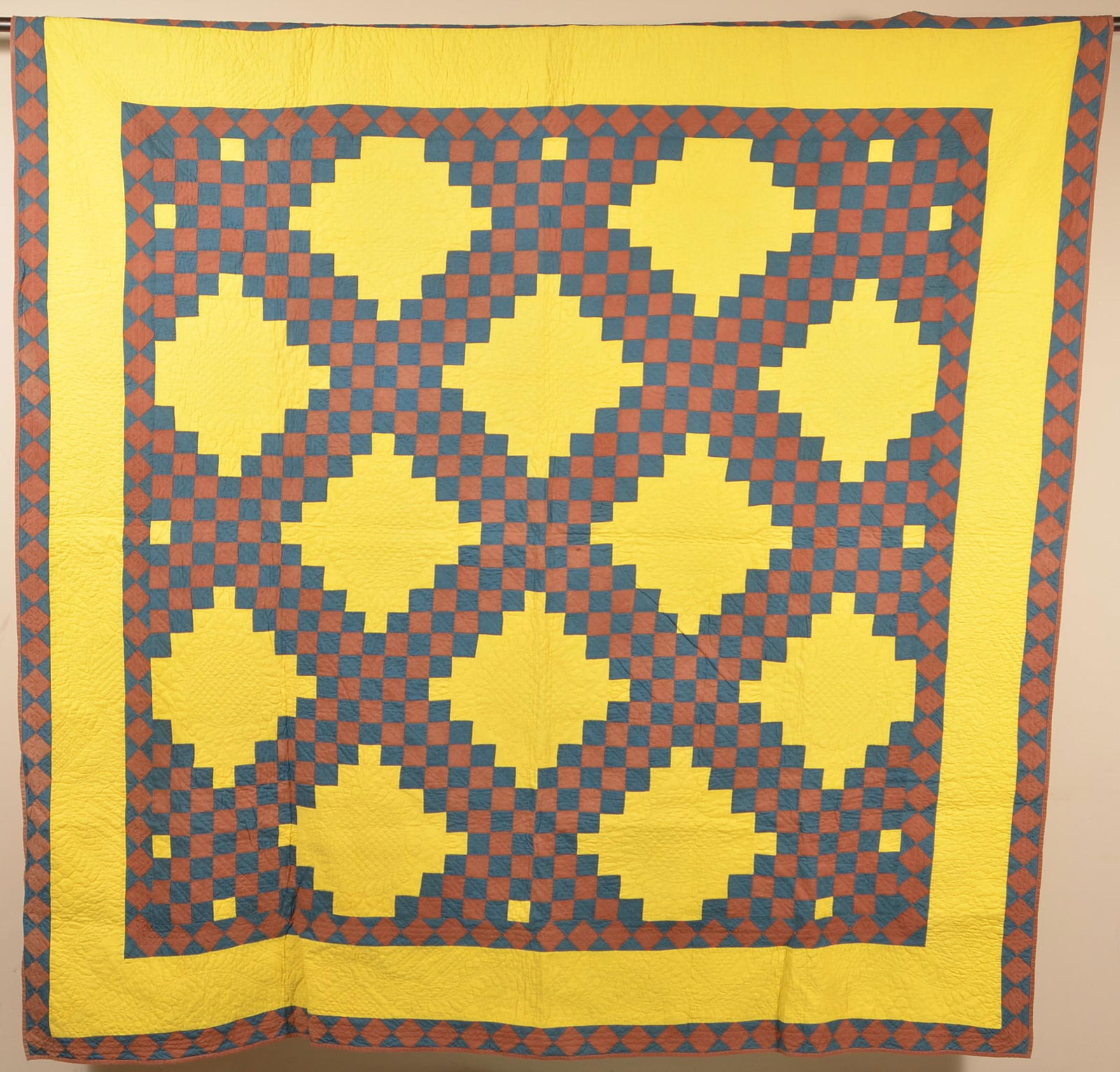 Antique Irish Chain Pattern Patchwork Quilt. (1 of 4)