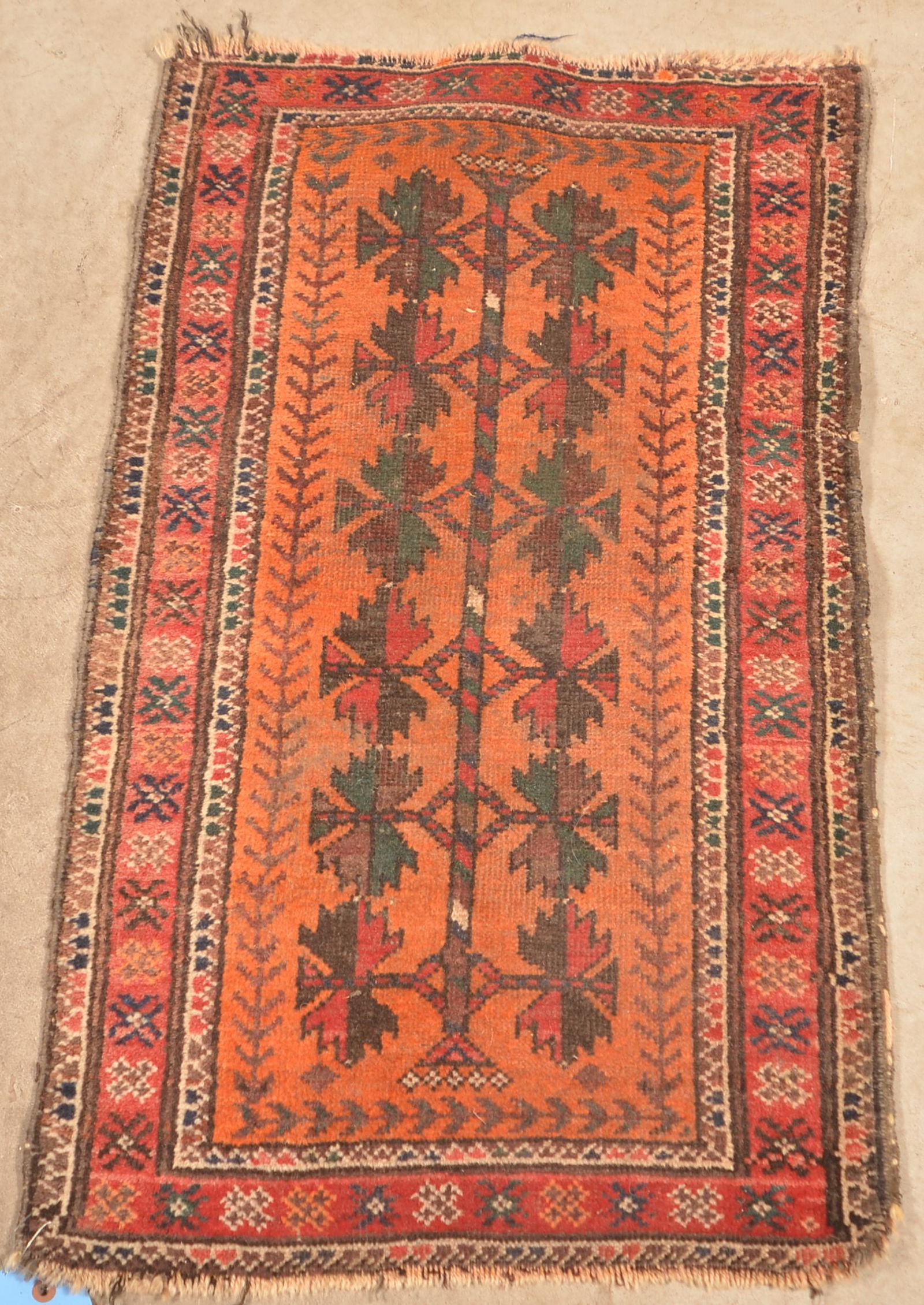 Antique/Vintage Floral Pattern Oriental Area Rug. (1 of 4)