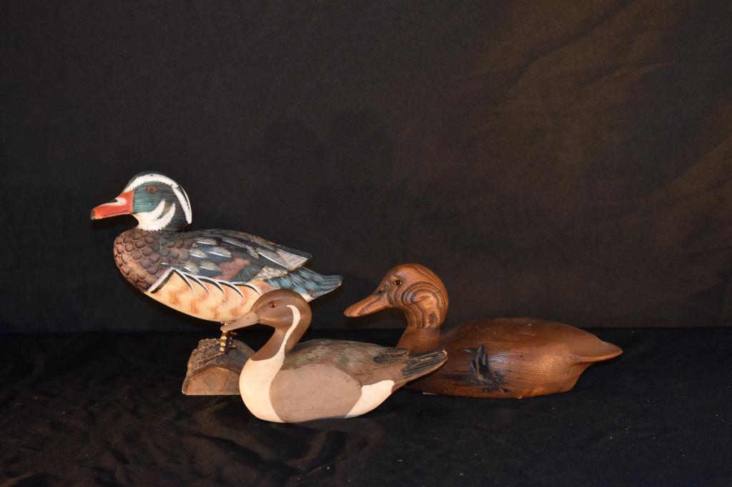 3 Unmarked Carved Wooden Duck Decoys (1 of 5)