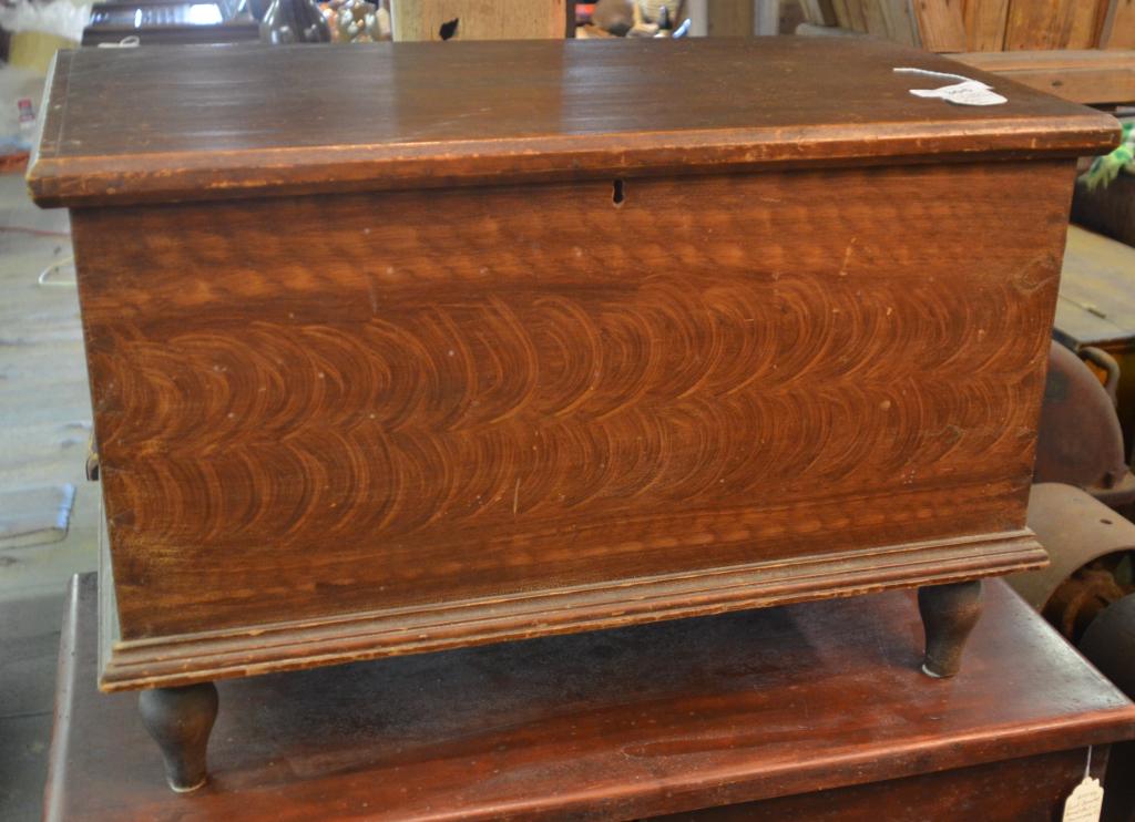 19th Century Medium Size Dovetailed Blanket Chest (1 of 5)