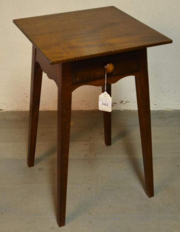 Reproduction Hepplewhite Style One Drawer Stand (1 of 3)