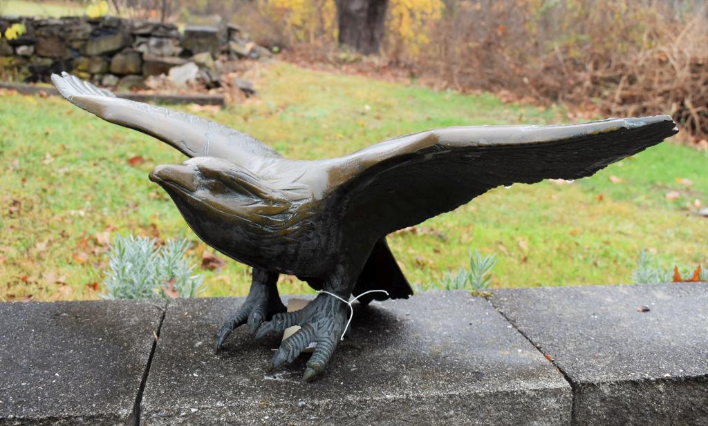 Bronze Spread Wing Eagle Sculpture (1 of 2)