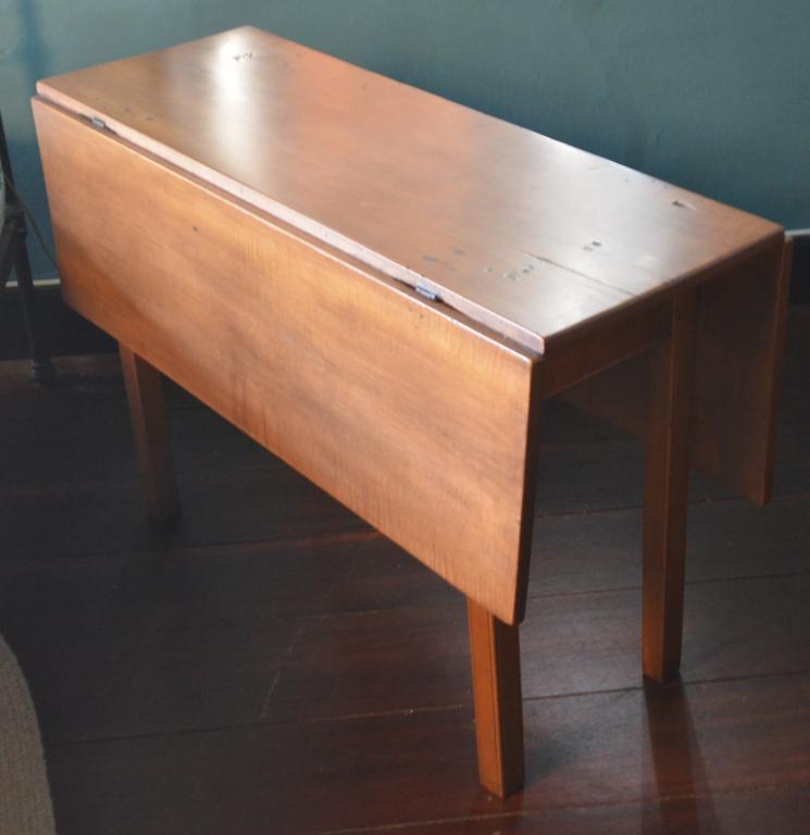 19Th Century Tiger Maple Drop Leaf Table (1 of 3)