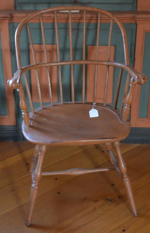 Reproduction Windsor Arm Chair: with Turned Splay Legs, Stretcher Base and Carved Knuckles, Brown Paint Decoration, Seat Height 18"Condition: Very Good