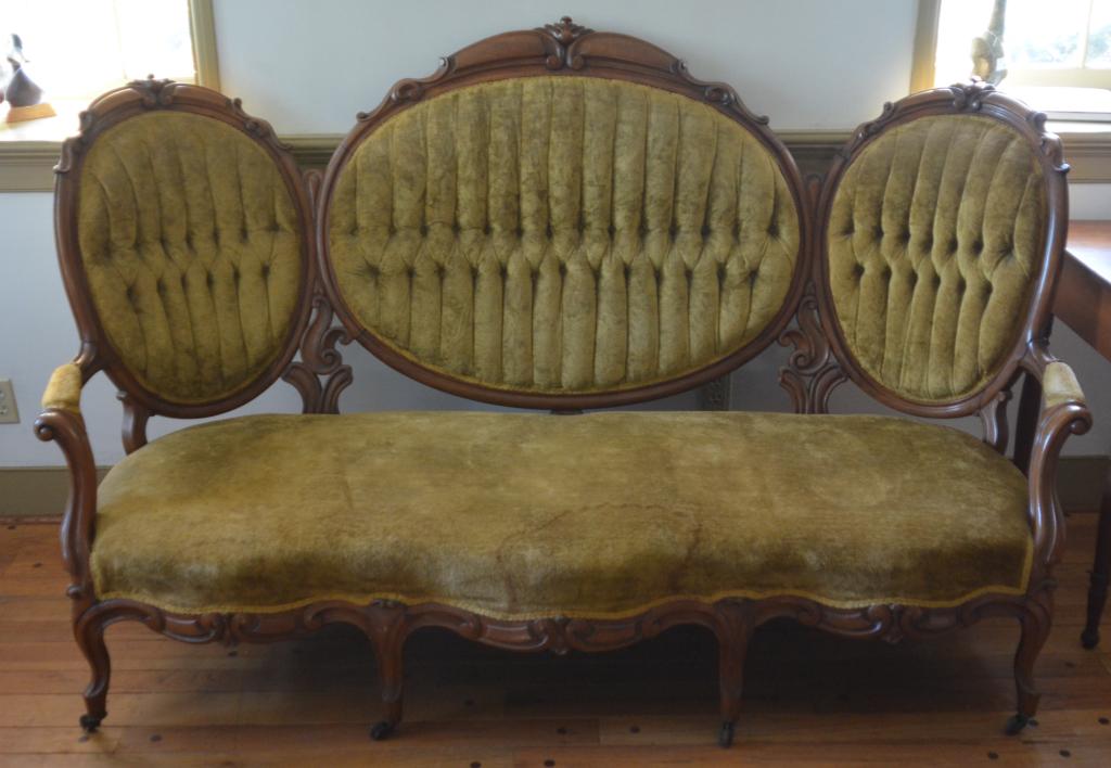 Victorian Carved Oval Medallion Back Upholstered C (1 of 5)
