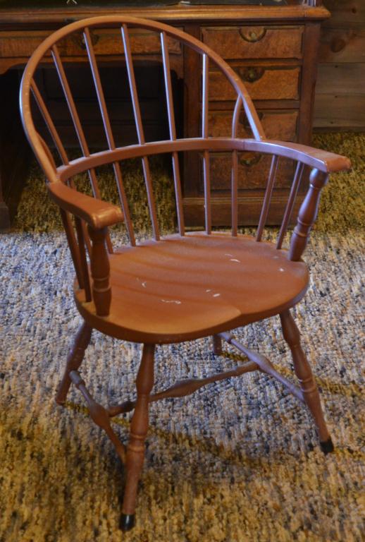 Unusual Metal Windsor Style Painted Bow Back Arm C (1 of 3)