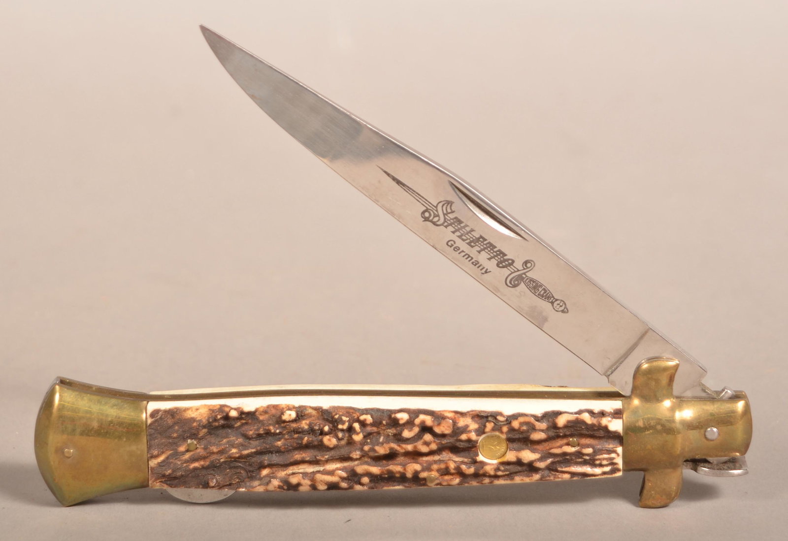 Stiletto "Kissing Crane" Stag Handle Folding Knife.: Stiletto Germany "Kissing Crane" Stag Handle Folding Knife. KC-45 Rostfrei. 8-1/4"l. folded with a 6-3/4" blade. Condition: Very good.
