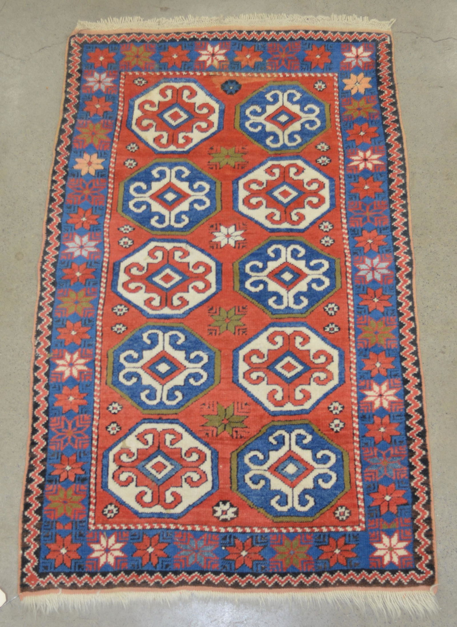 Vintage Oriental Geometric Pattern Area Rug. (1 of 4)