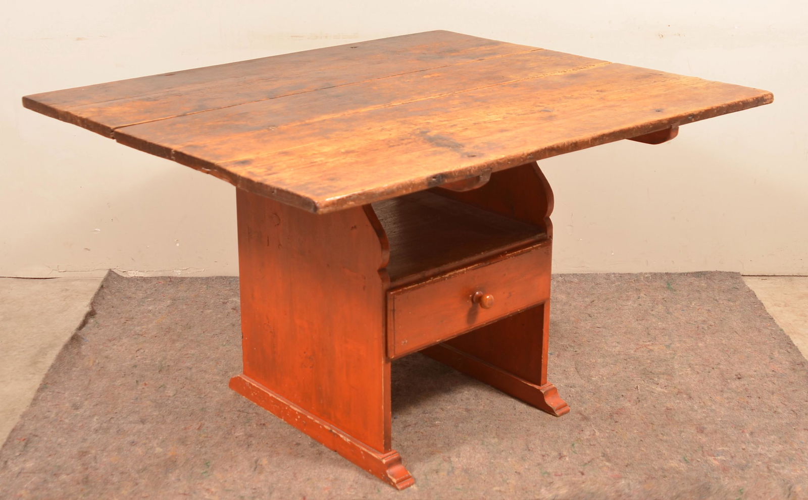 American Early 19th Century Softwood Hutch Table. (1 of 5)