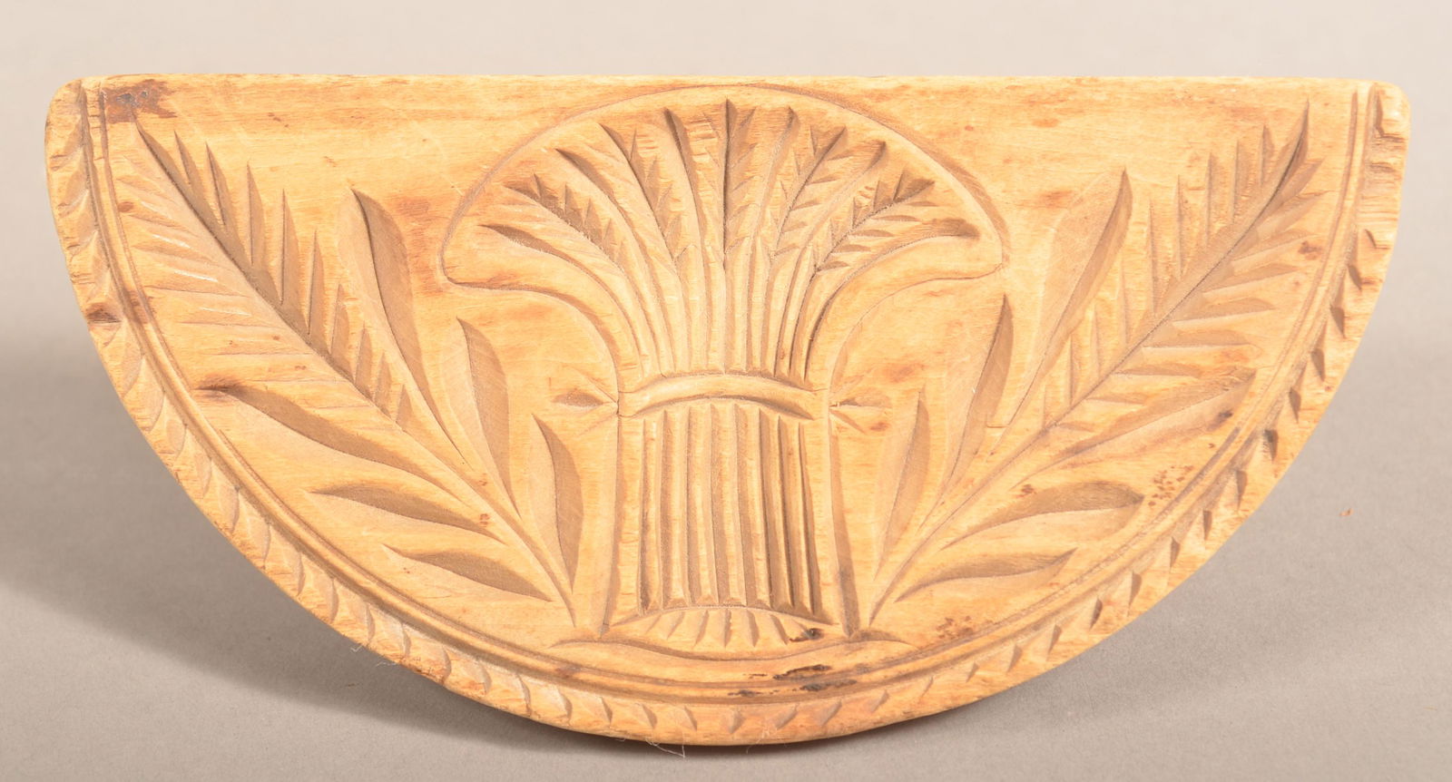 PA Softwood Half-Round Sheaf of Wheat Butter Print. (1 of 3)