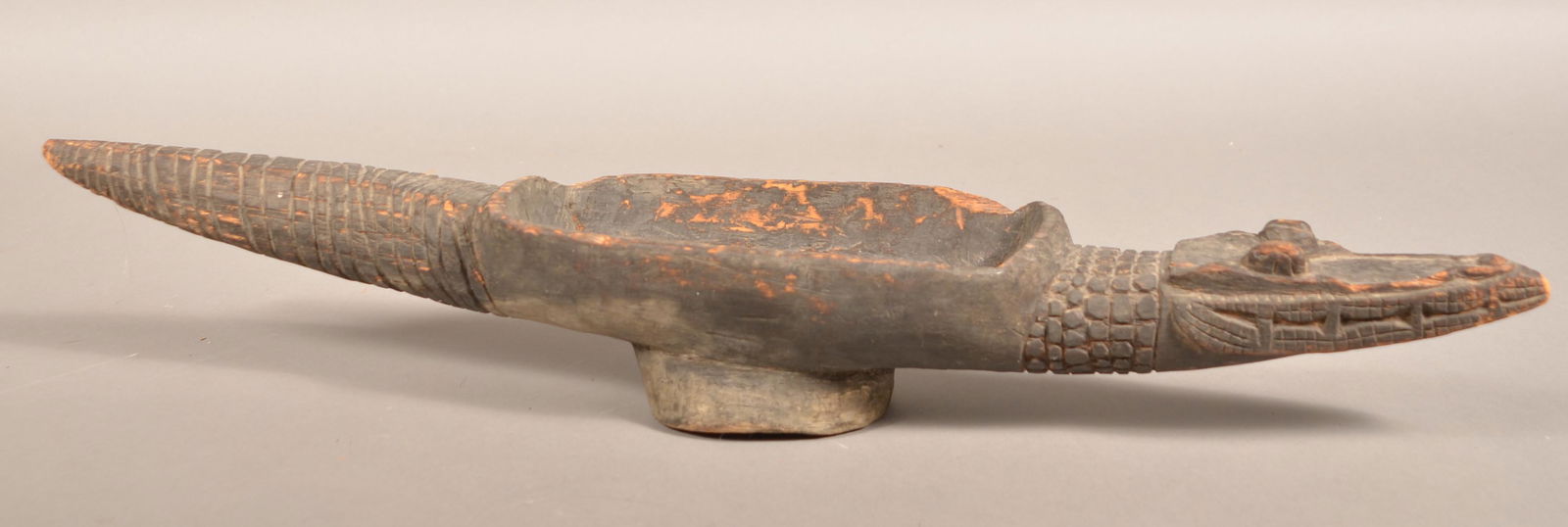 Antique New Guinea Carved Wood Crocodile Bowl. (1 of 5)