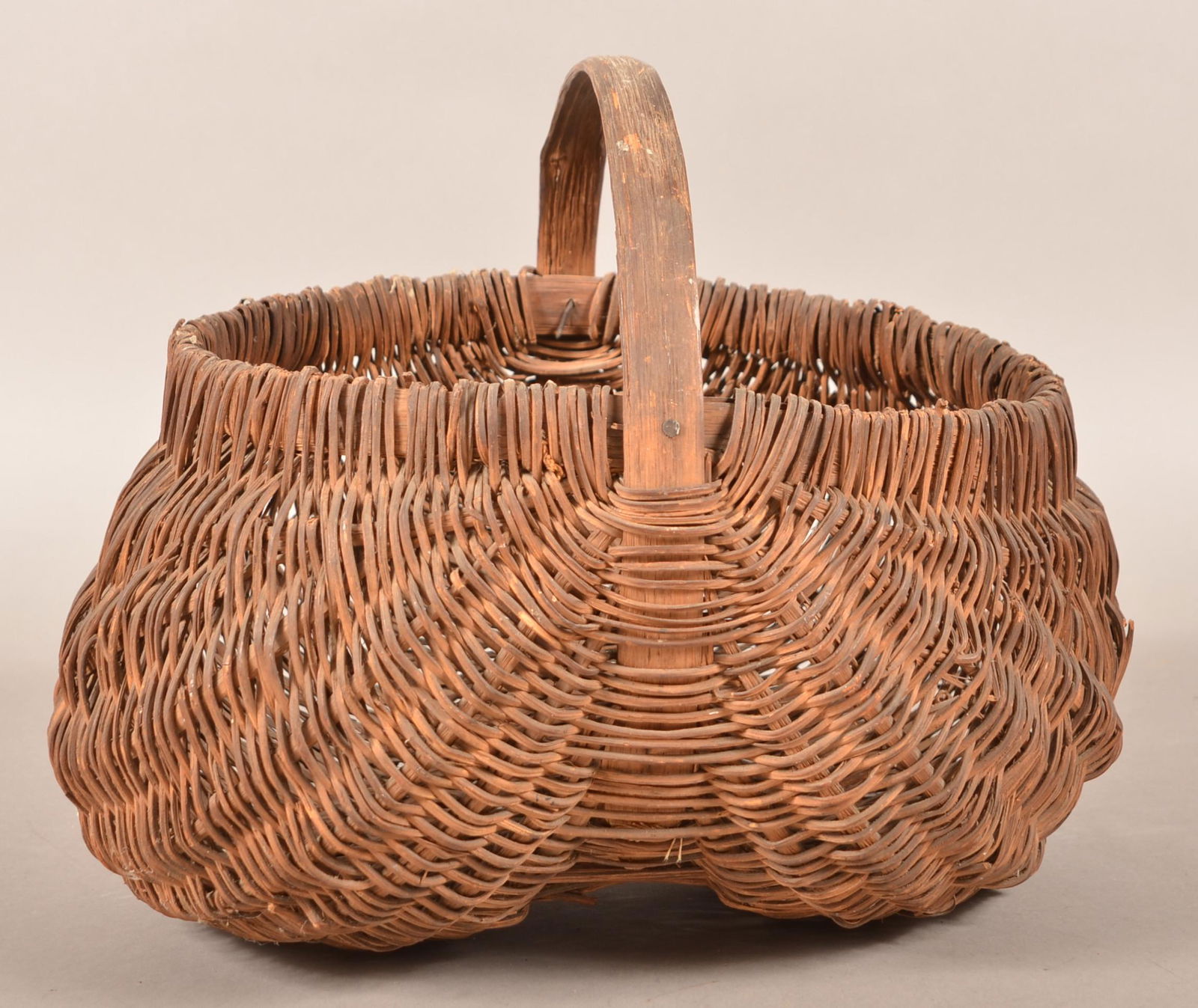 Antique Woven Twig Arshbach Field Basket. (1 of 3)