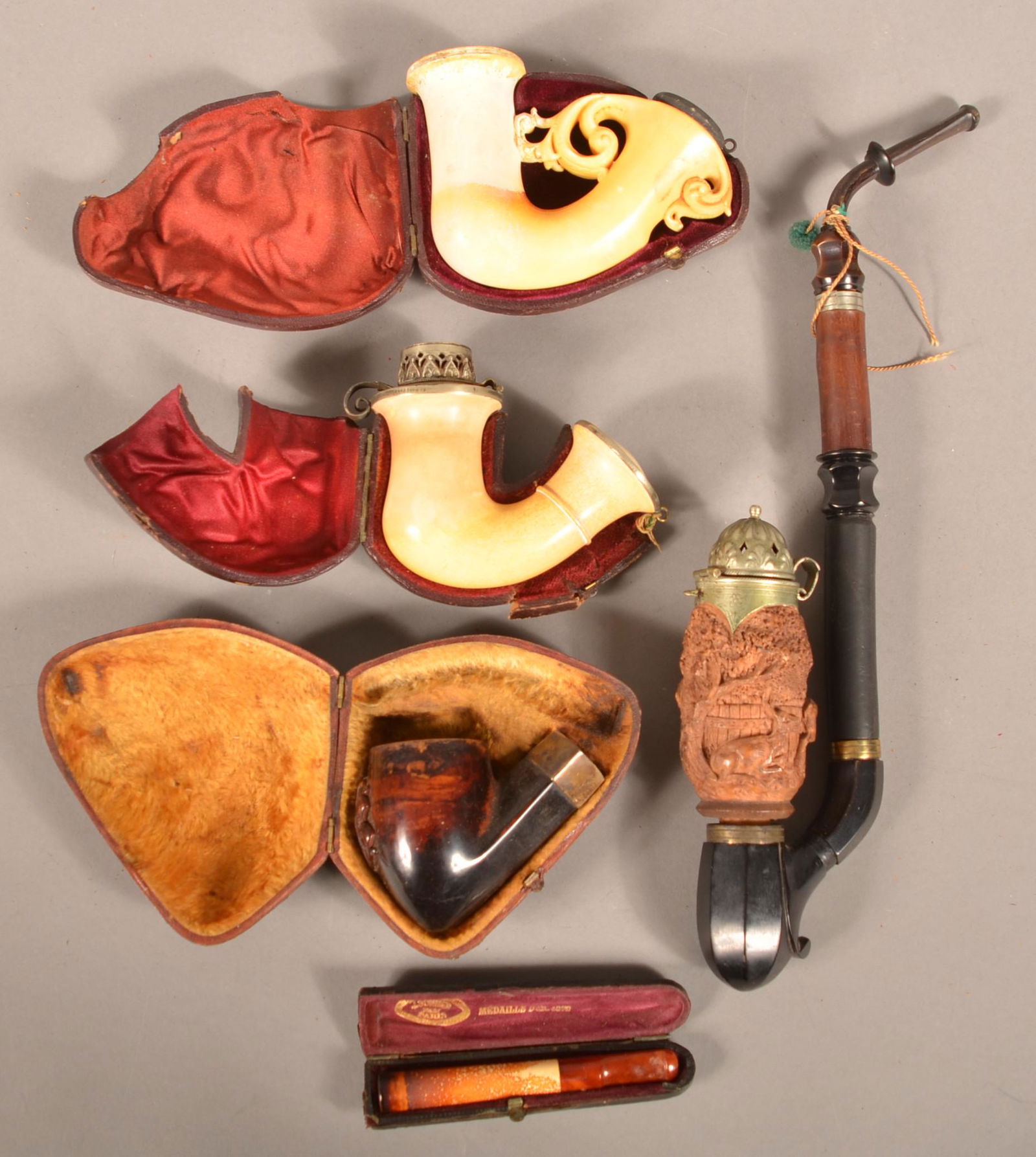 Five Various Antique Smoking Pipes. (1 of 8)