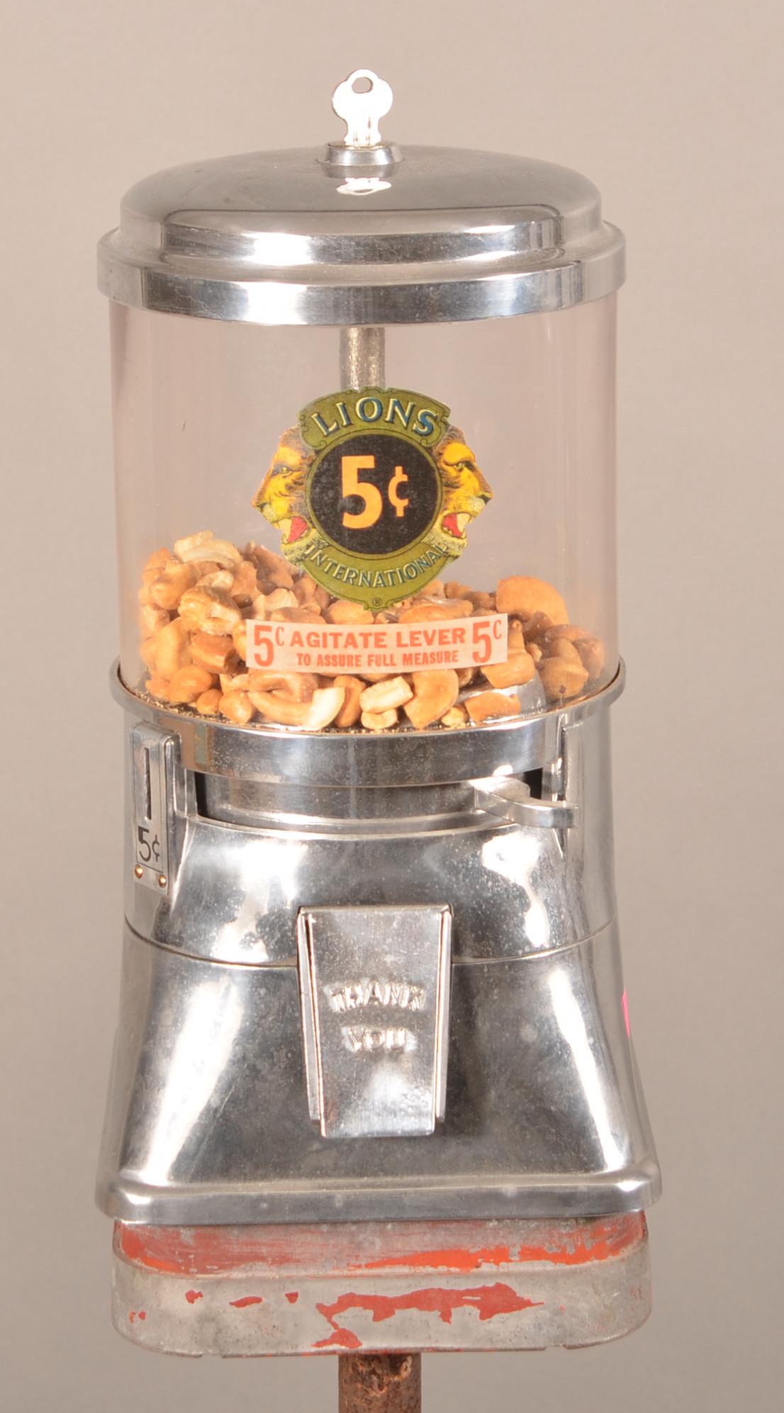 Vintage 5ï¿ Candy/Peanut Machine. (1 of 4)