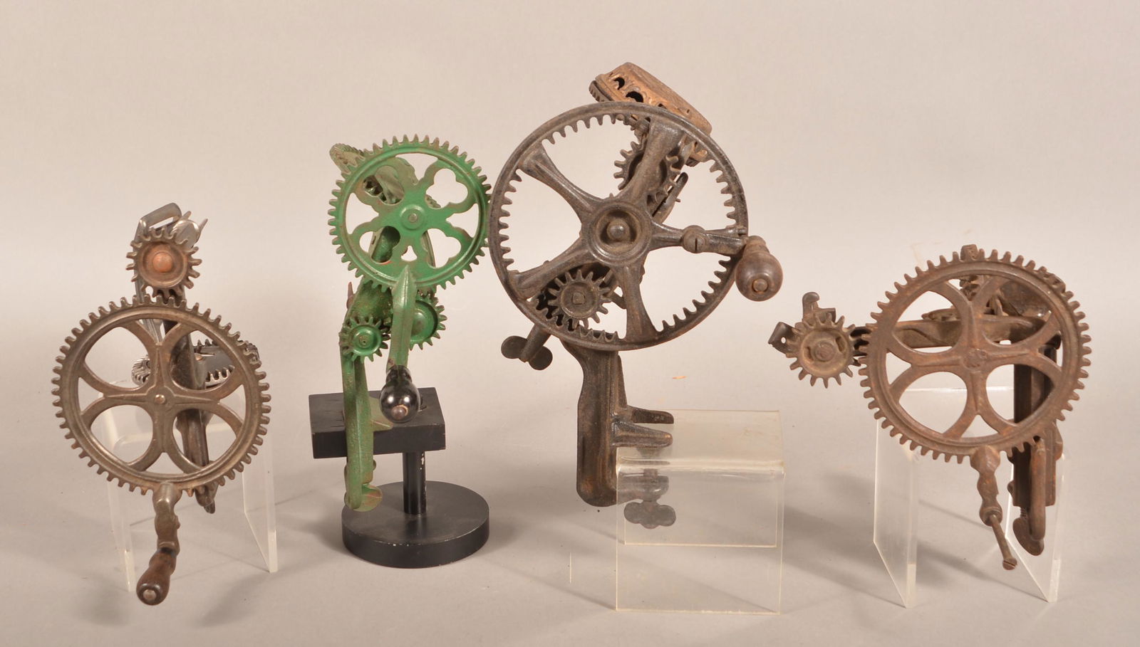 4 Various Antique Cast Metal Mechanical Apple Peelers. (1 of 6)