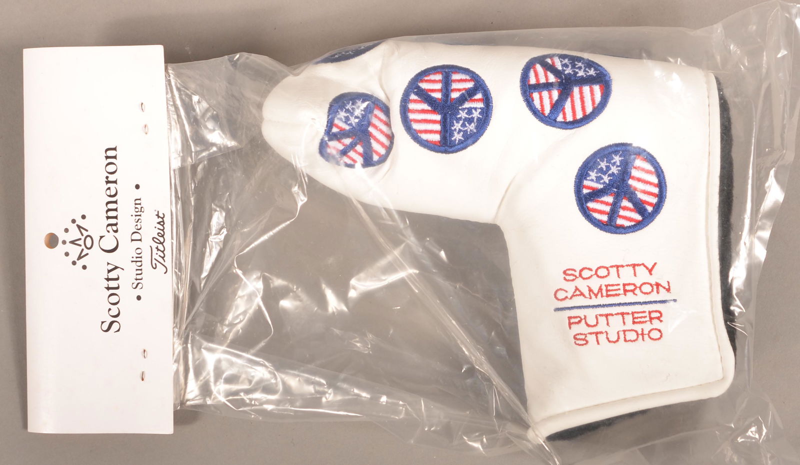Scotty Cameron 2004 USA Peace Sign Headcover (1 of 3)