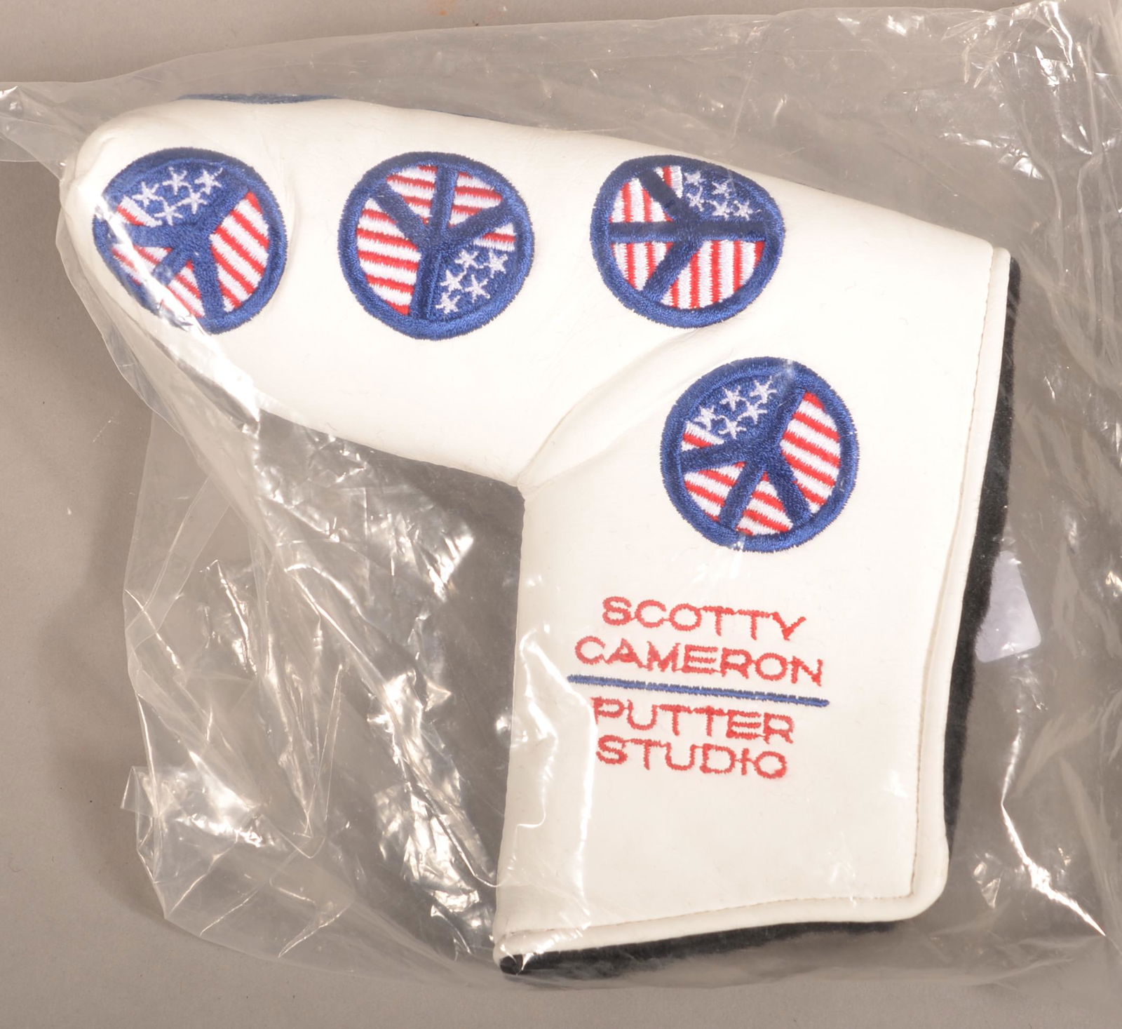Scotty Cameron American Flag Peace Sign Headcover (1 of 3)