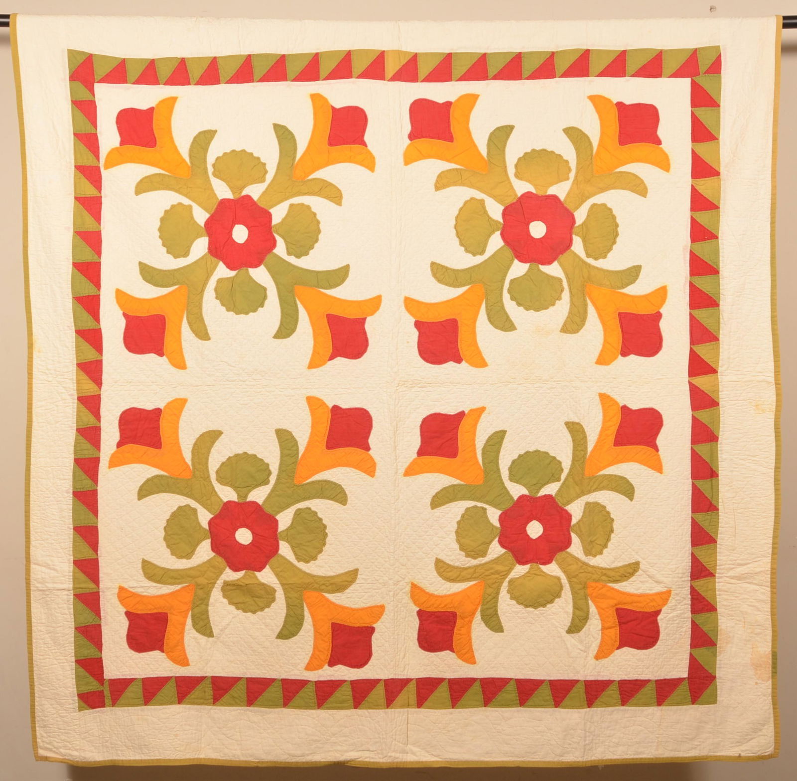 Antique Tulip and Rose Pattern Applique Quilt. (1 of 3)
