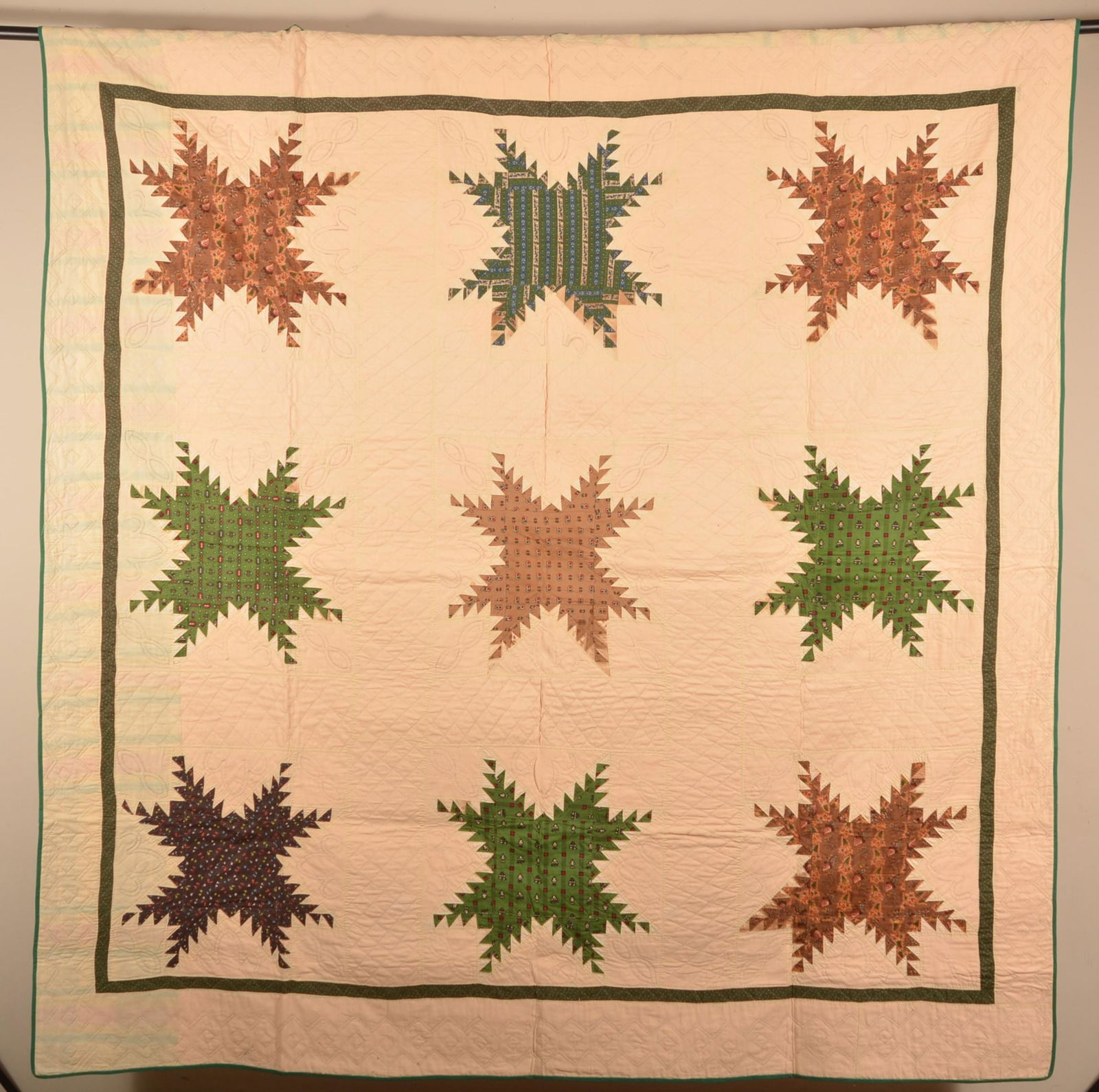 Antique Snowflake Pattern Patchwork Quilt. (1 of 5)