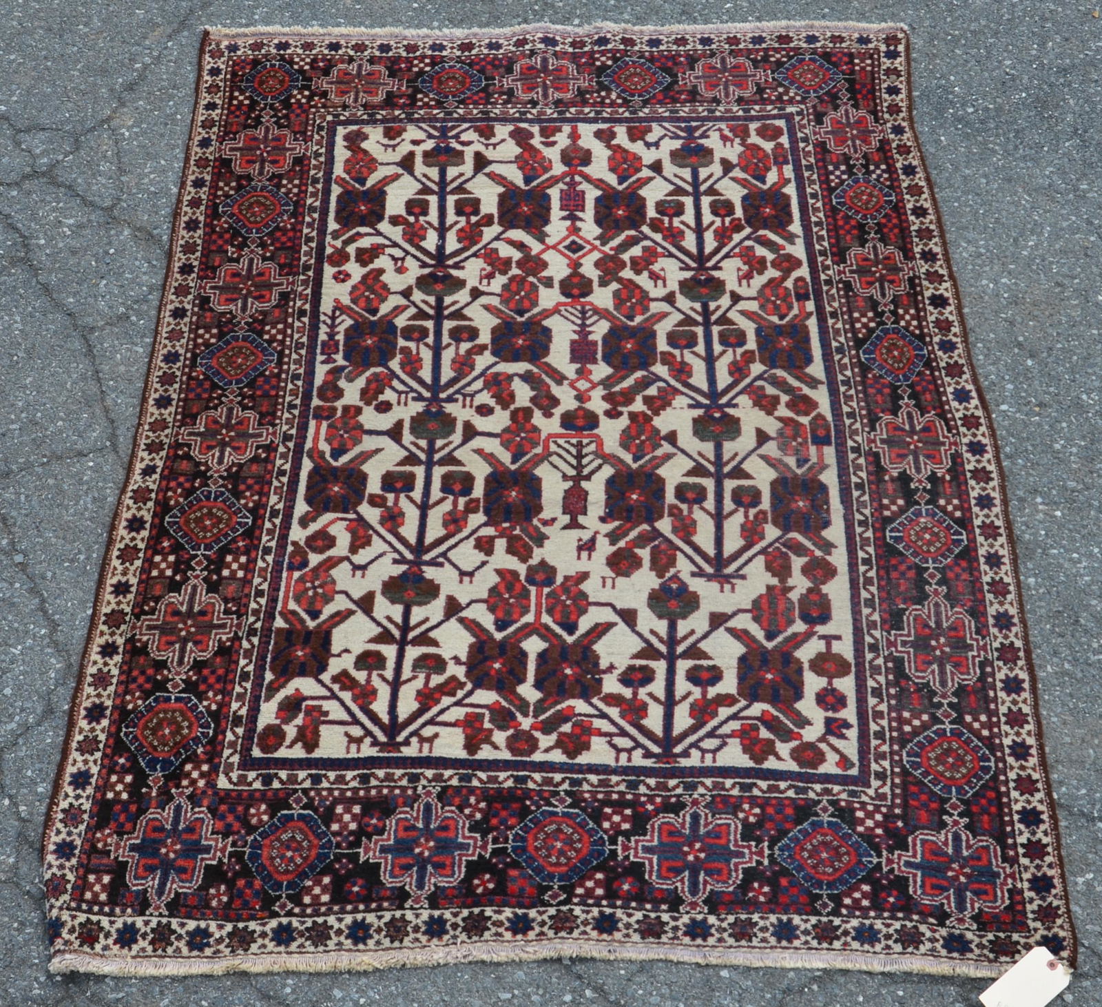 Vintage Floral Pattern Oriental Area Rug. (1 of 5)