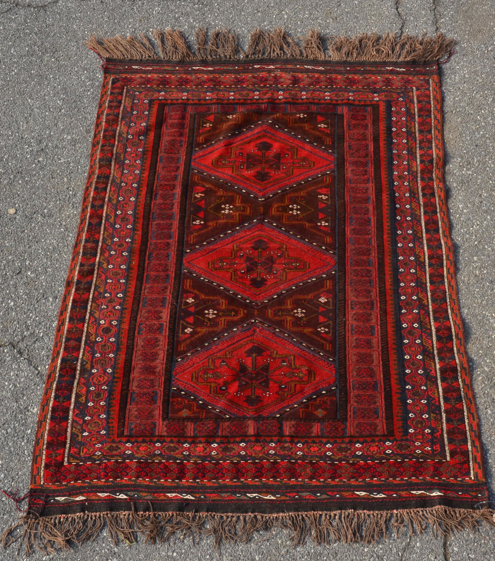 Vintage Floral Pattern Oriental Area Rug. (1 of 7)
