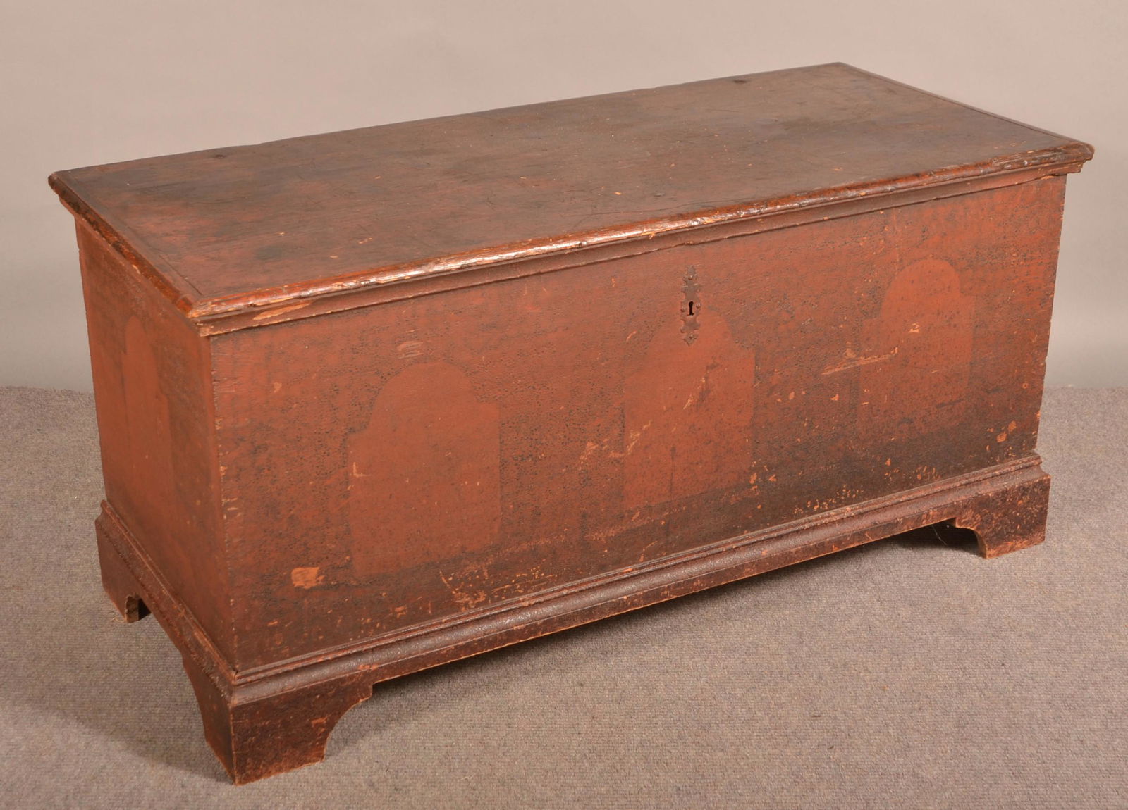 Pennsylvania Late 18th/Early 19th Century Dower Chest. (1 of 8)