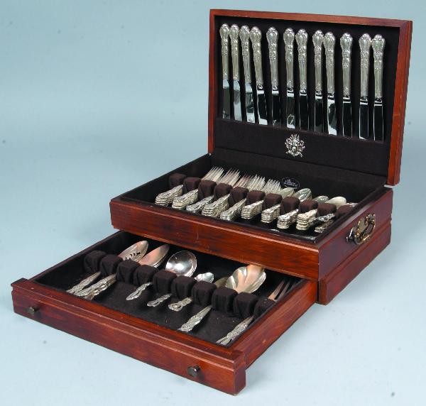 Rogers Brothers 89 Piece Flatware Set in Grand Her: Rogers Brothers 89 Piece Flatware Set in Grand Heritage pattern marked 1847 Rogers Bros. IS, in modern case with lower drawer. Condition: Good.