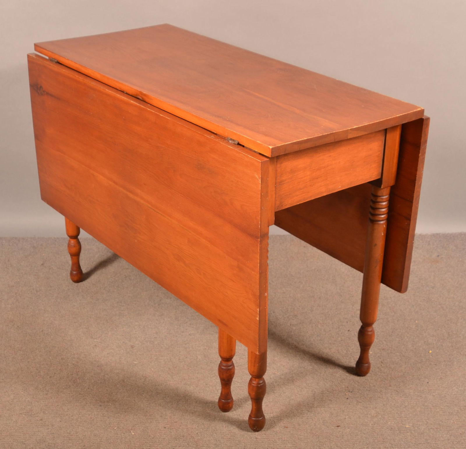 Pennsylvania Sheraton Cherry Drop-Leaf Table. (1 of 3)