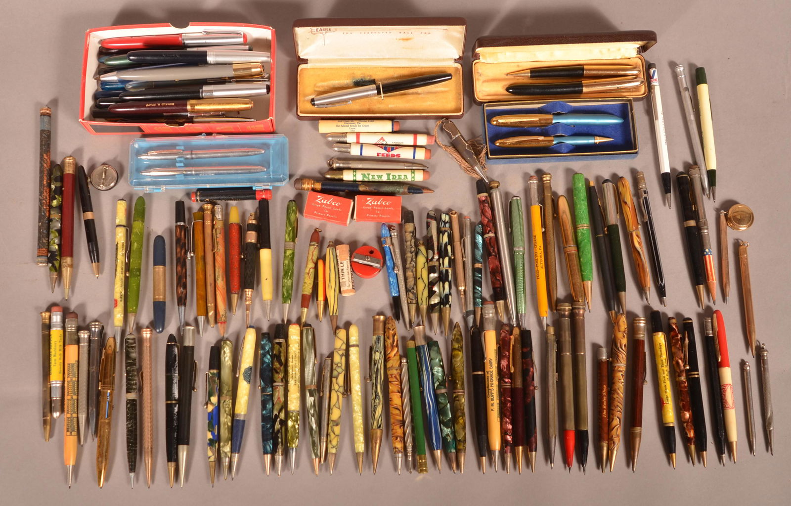 Lot of Antique and Vintage Pens and Pencils. (1 of 4)