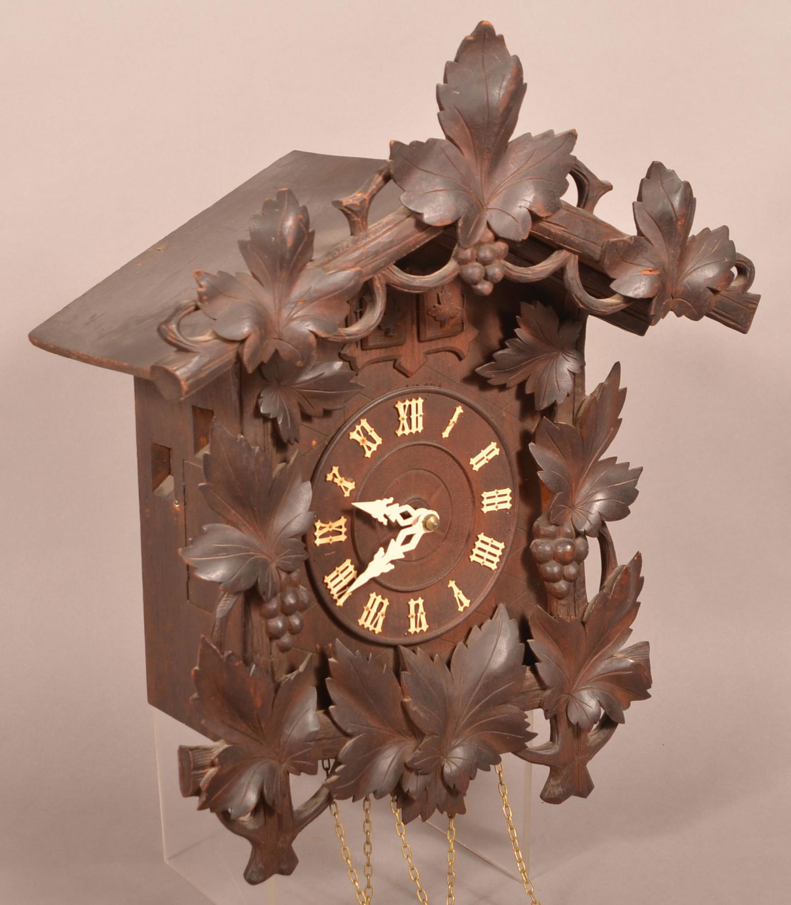Antique German Carved Case Cuckoo Clock. (1 of 4)